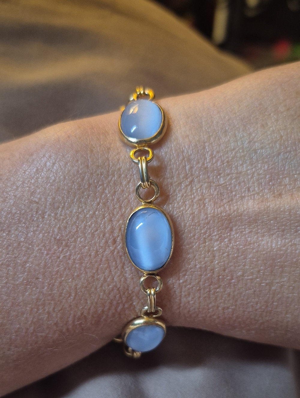 Vintage Gold-tone Blue Moonstone Cabachon Cat Eye Bracelet